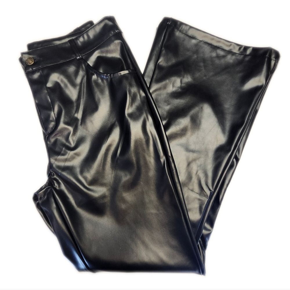 Amazon NWOT Black Faux Leather Kick Flare Cropped Pants, L